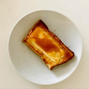 スモークチーズと蜂蜜のトースト